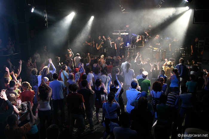 Zlomvaz 2009 - zahájení, koncert Sto zvířat...