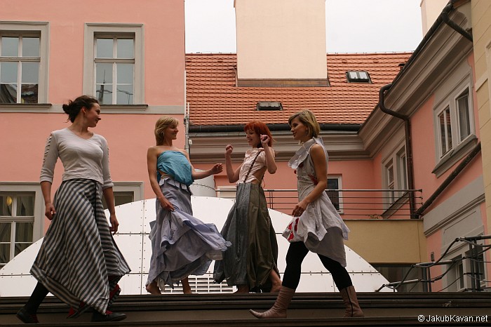 Zlomvaz 2009 - módní přehlídka Raj.da