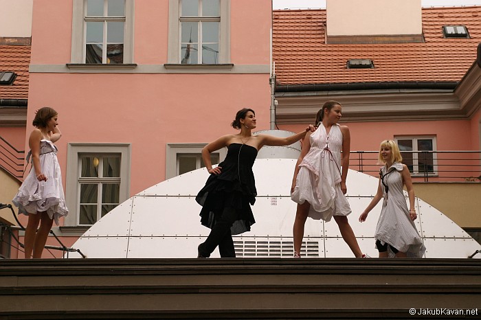 Zlomvaz 2009 - módní přehlídka Raj.da