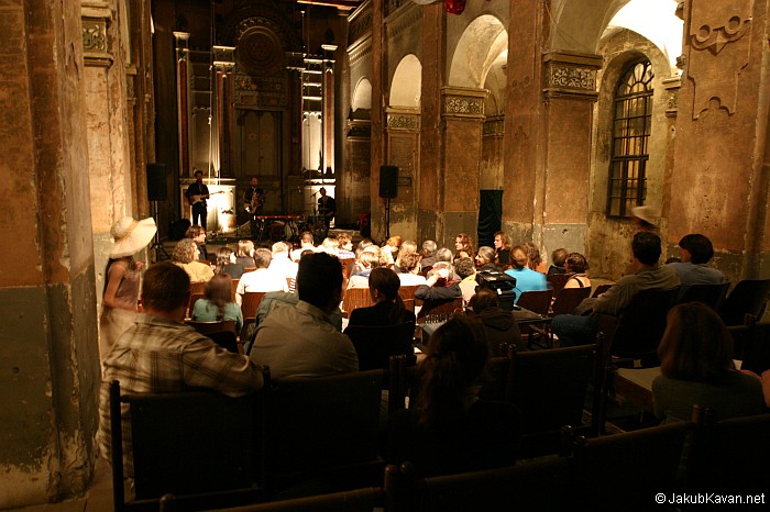 Korjen v synagoze